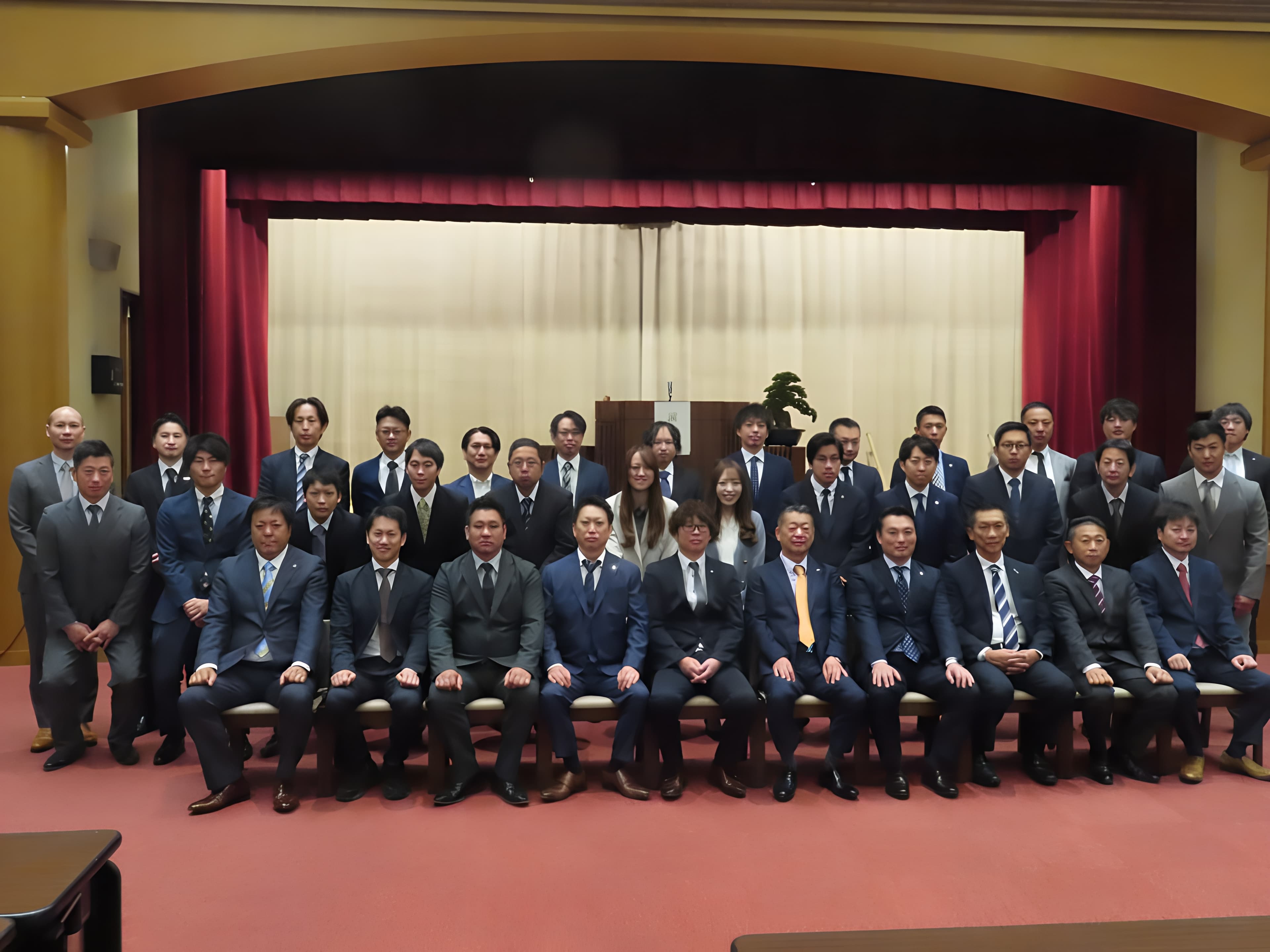 滋賀県トラック青年協議会の会員集合写真